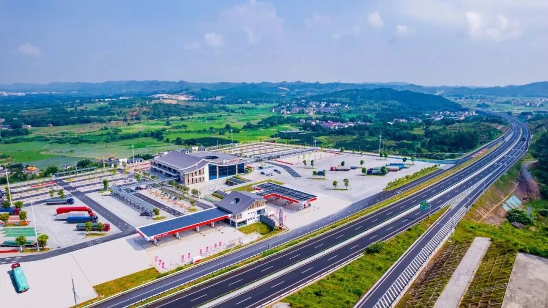 廣東高速服務區升級，融合多元特色，提升出行與文化體驗