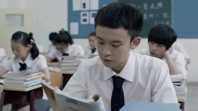 大學(xué)獎(jiǎng)學(xué)金獲取攻略,含國(guó)家及校級(jí)獎(jiǎng)學(xué)金申請(qǐng)條件與金額